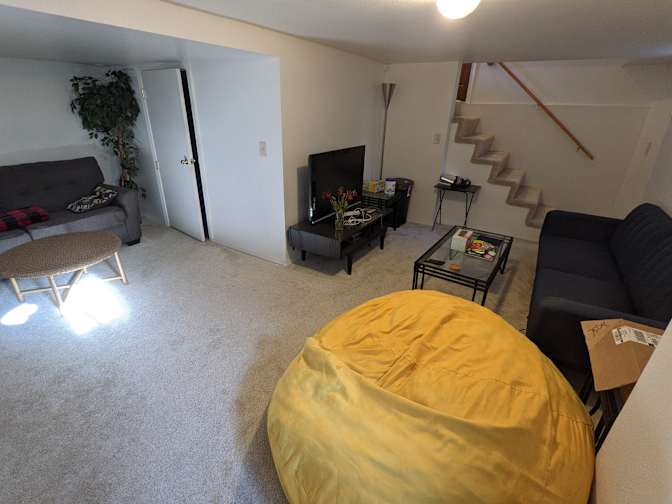 Ming's room