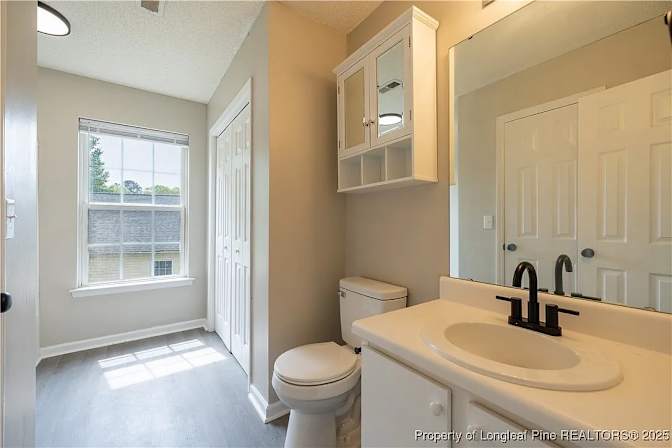 Alcove Rooms's room