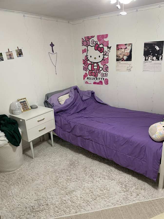 Daniel Villegas's room