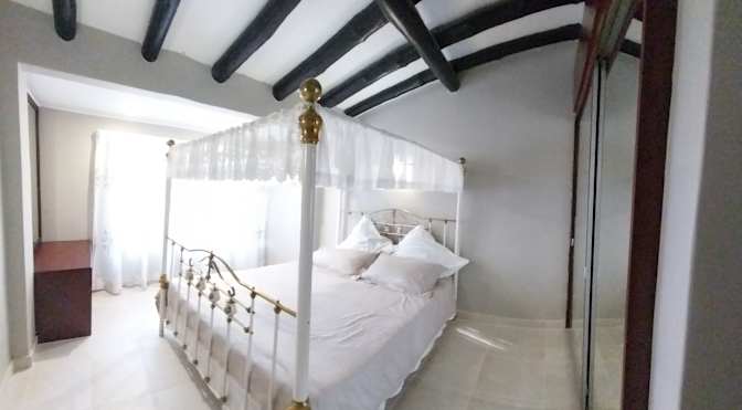 Immediately- Wendywood-Room in house Your home away from home's room