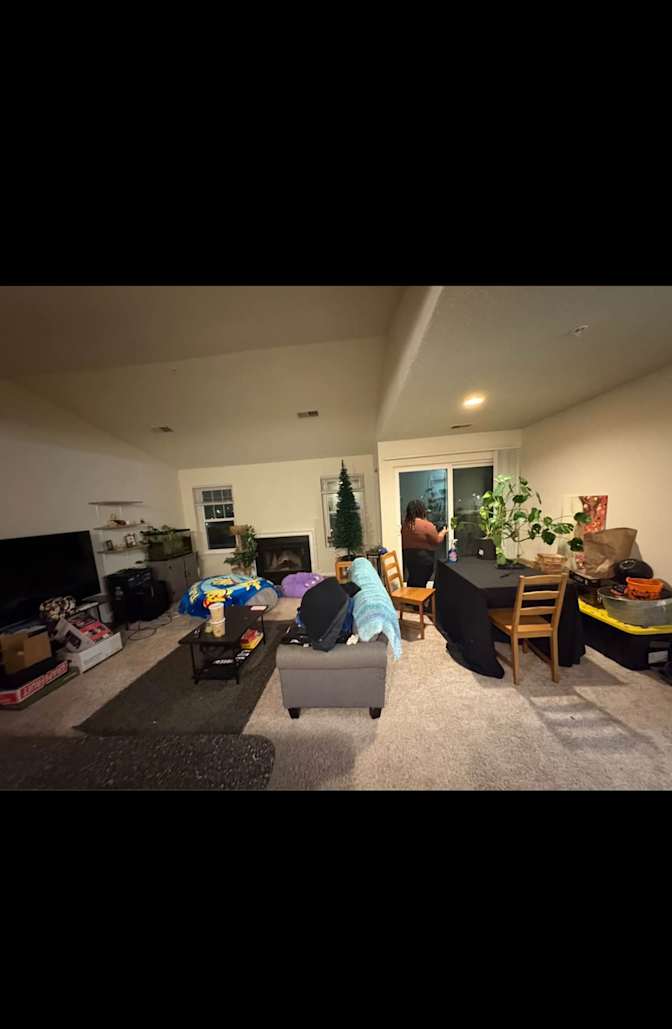 Kelly's room