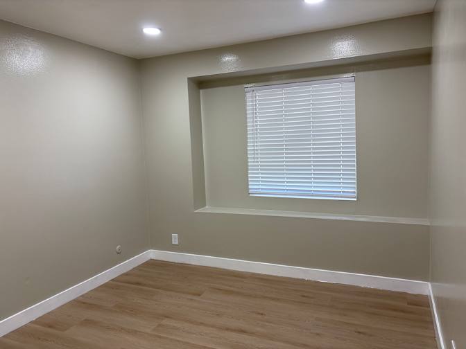 Thomas's room