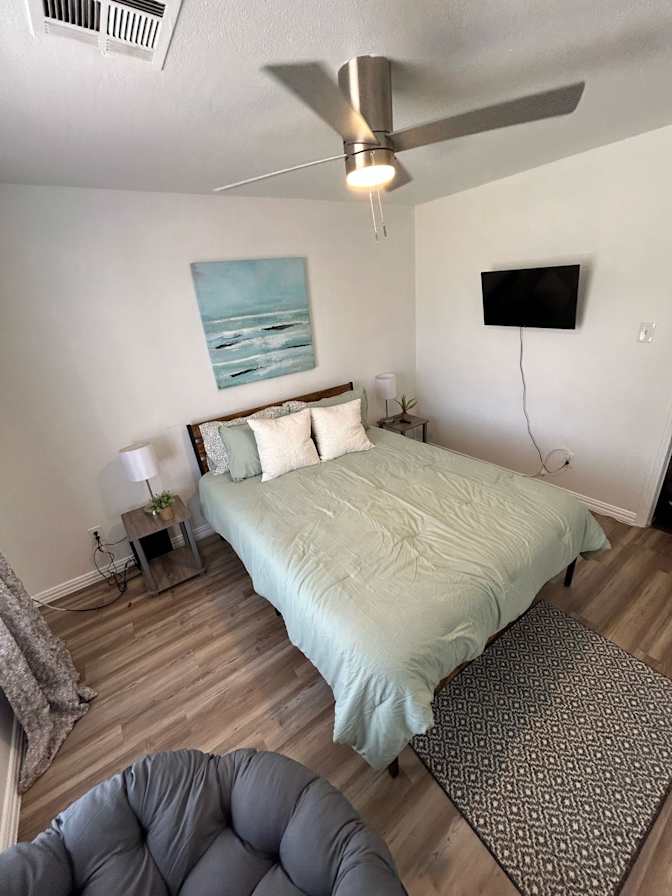 Tarik's room