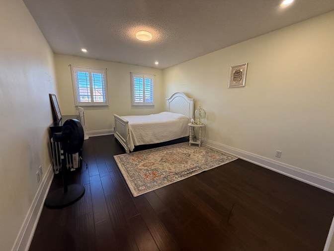Ali's room