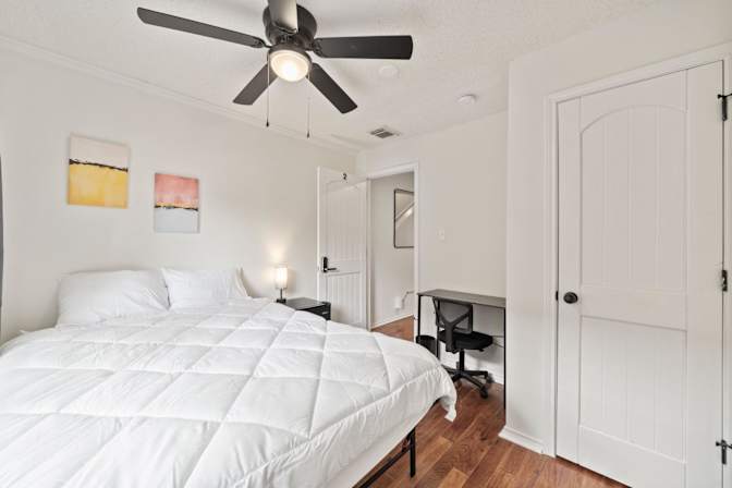 PadSplit's room
