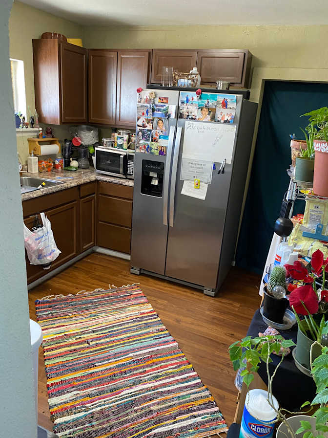 Dee's room