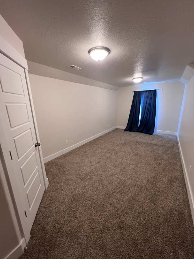 Lee's room