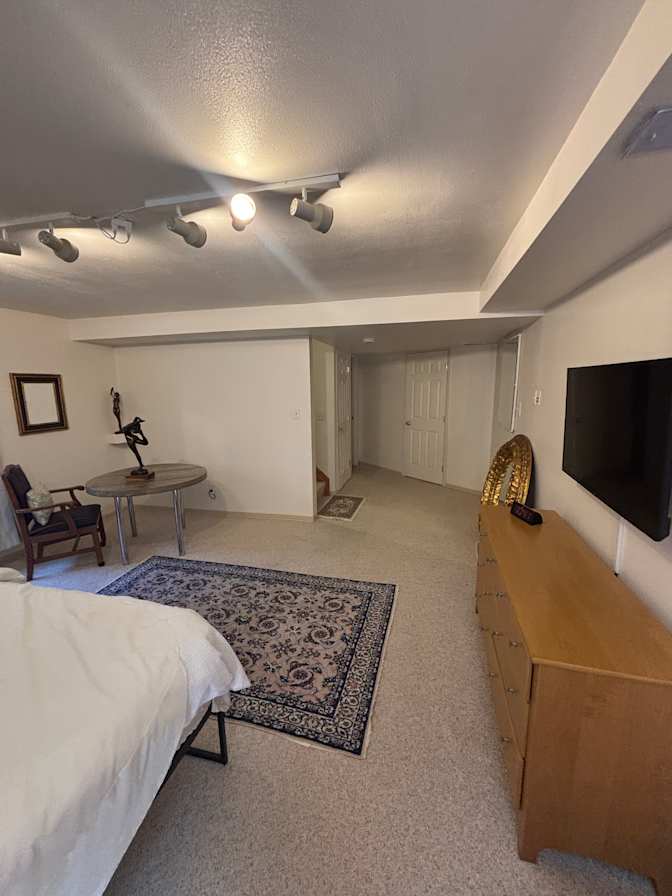 Mercedeh's room