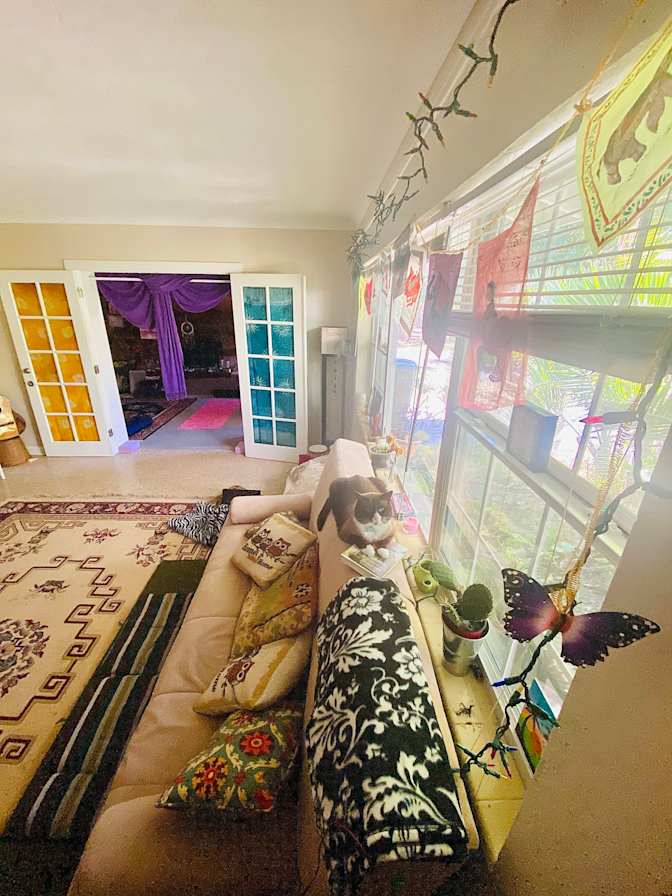 Mayara's room