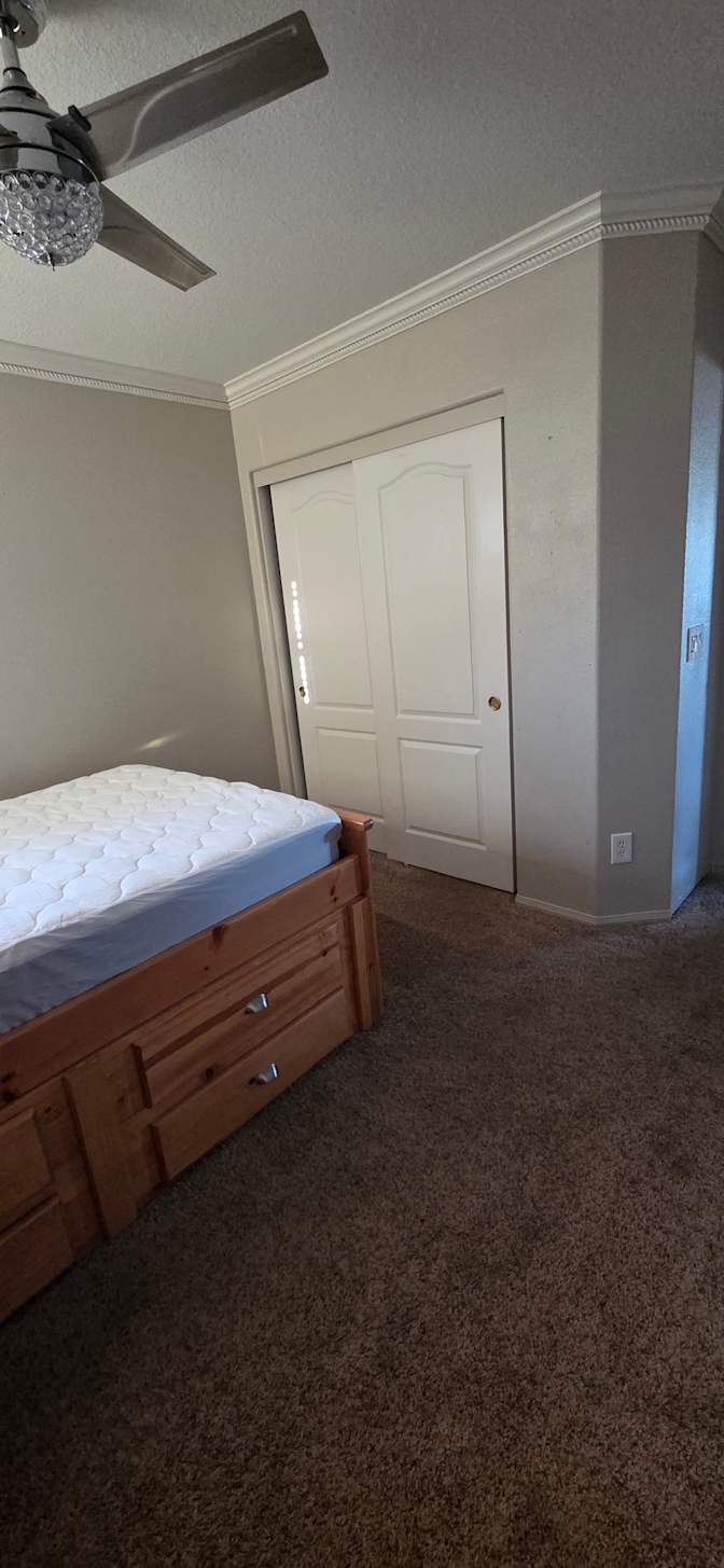 Felicia's room