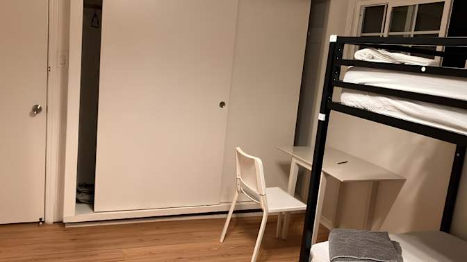 Julia Va's room