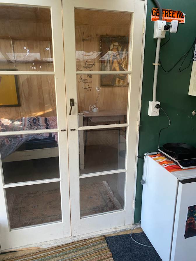 Lee's room