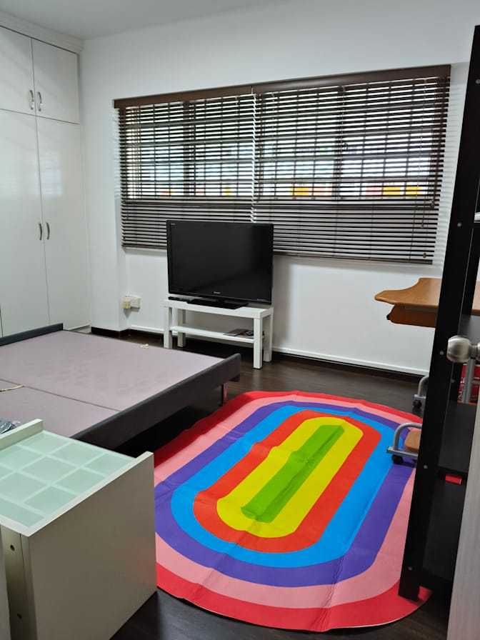 LorKY's room