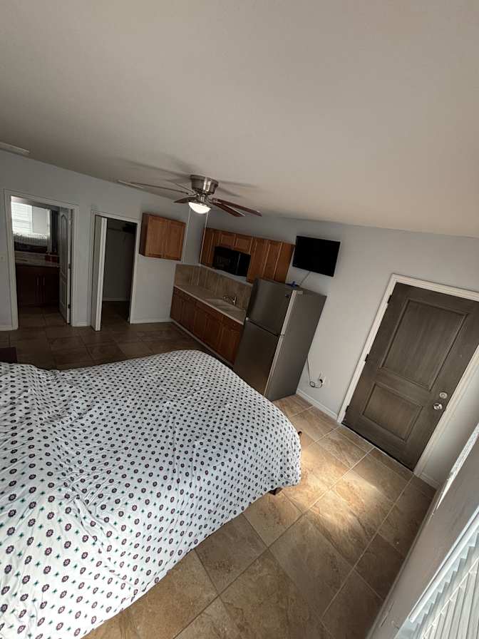 Jose's room