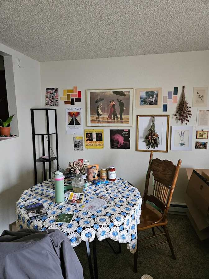 Naomi's room