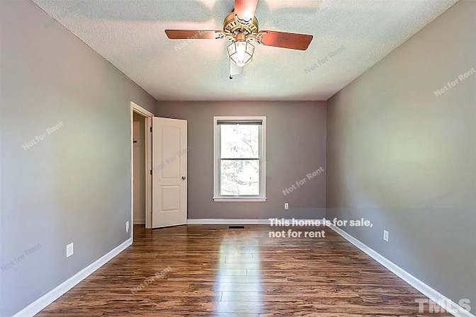 Alcove Rooms's room