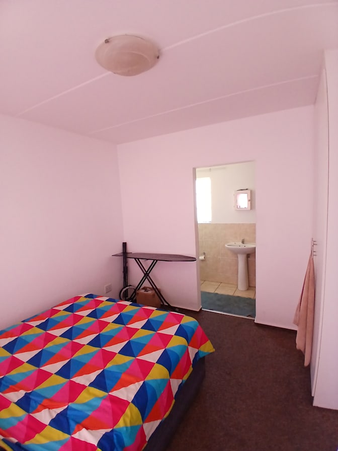 Zero Bruru's room