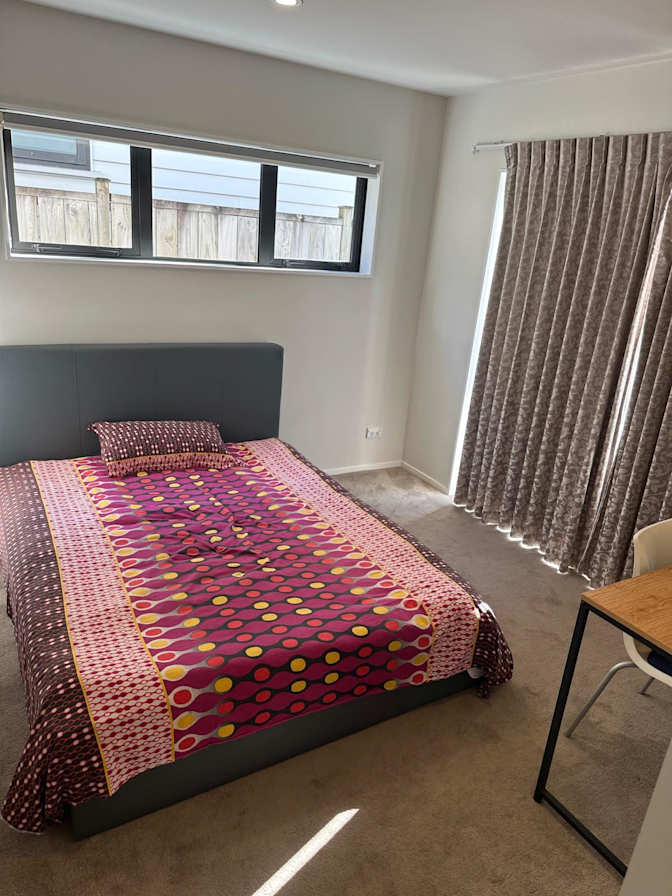 Dinesh Dayalan's room