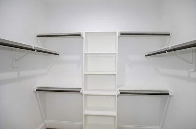 Shariq Khan's room