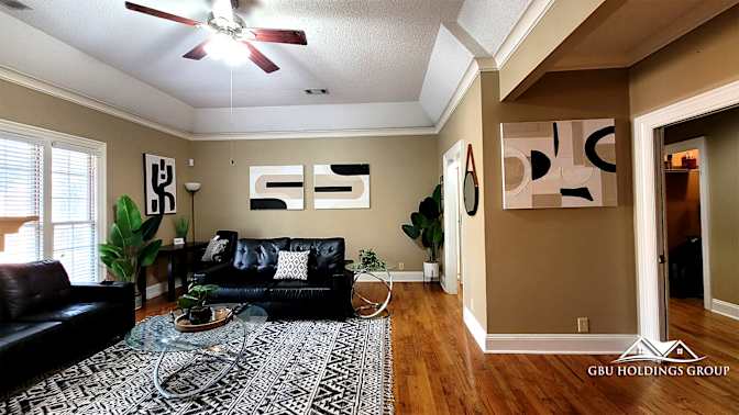 GBU Holdings Group's room