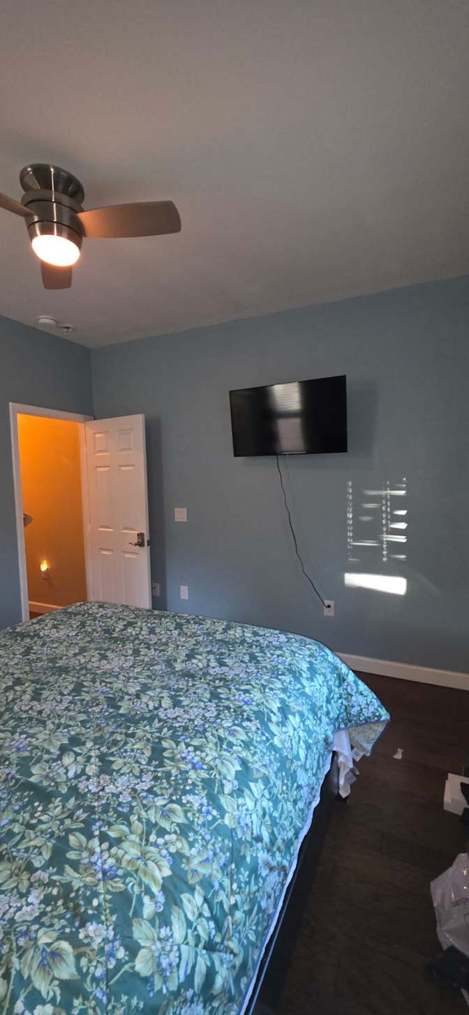 Linda's room