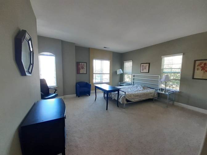 Ron's room