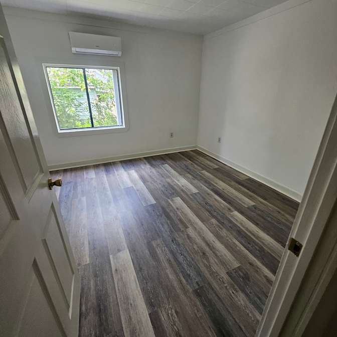 PIE Rentals's room