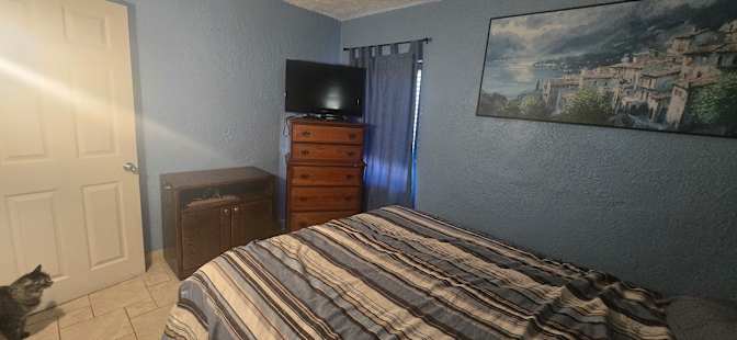 Lee's room