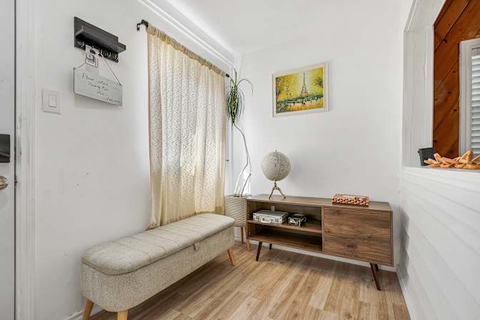 Mohit Tamta's room