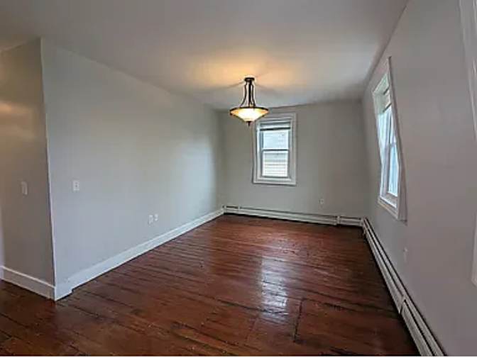 DARIAN WALKER's room