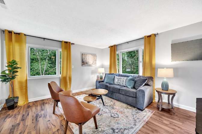 lifedoorrentals's room