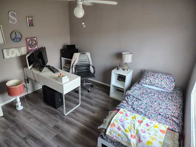liz's room