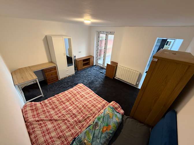 Murali's room