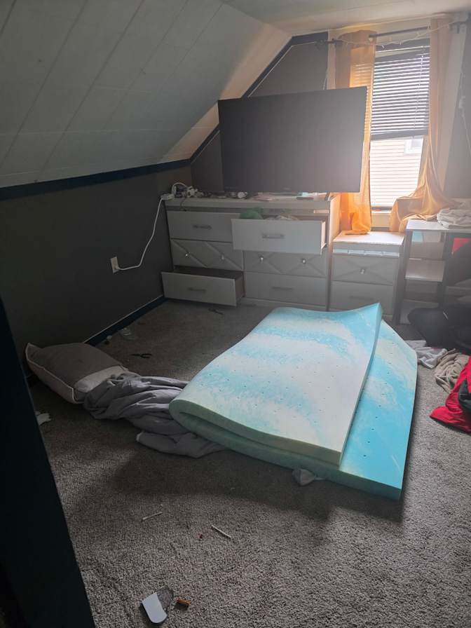 Jose Ramos's room