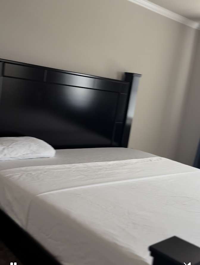 Tara's room