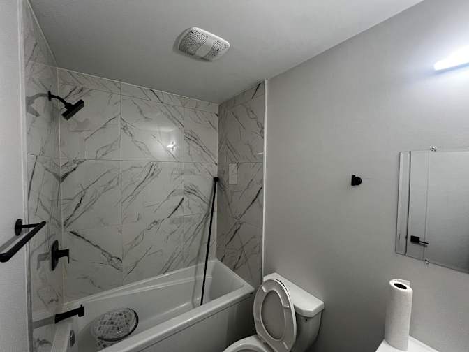 Ayomi Adeniyi's room