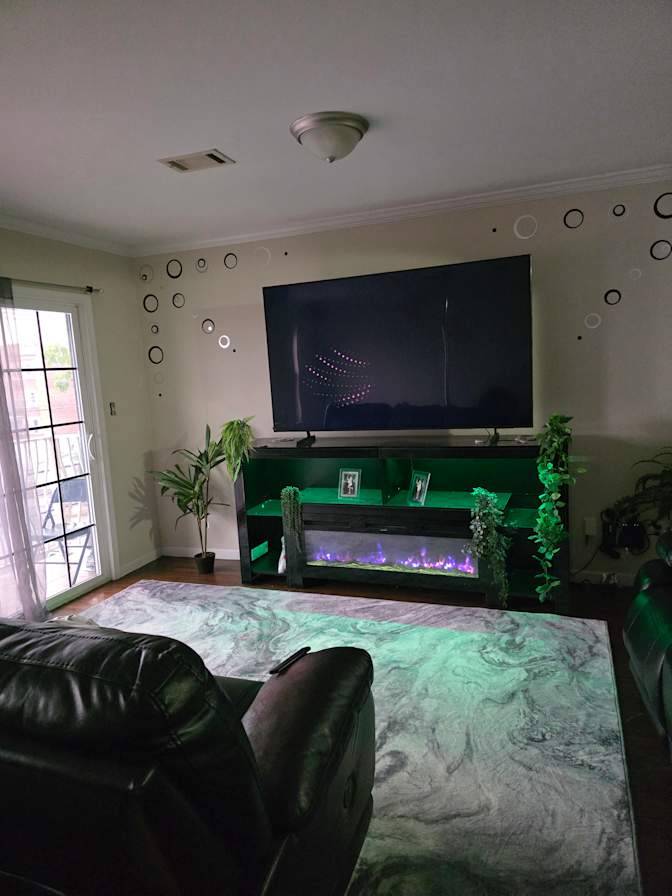 Sarya's room