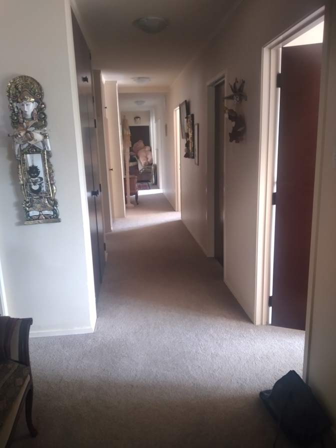 Dee's room