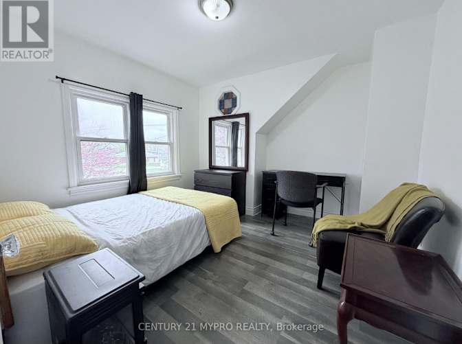Amy Li's room