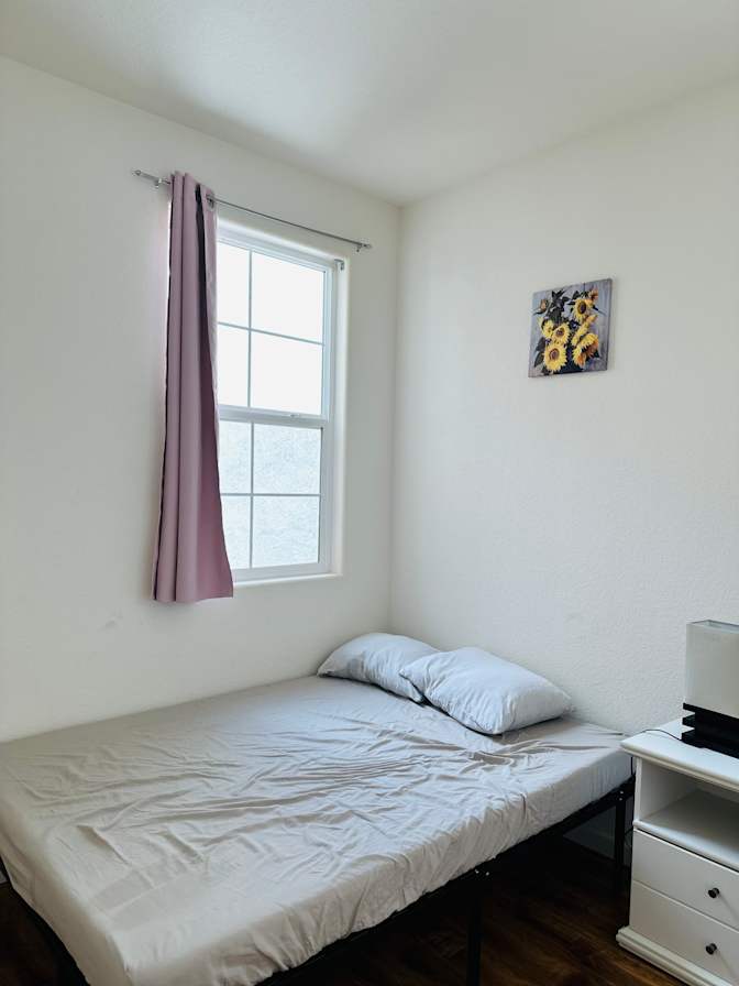 Shiny karthigeyan's room