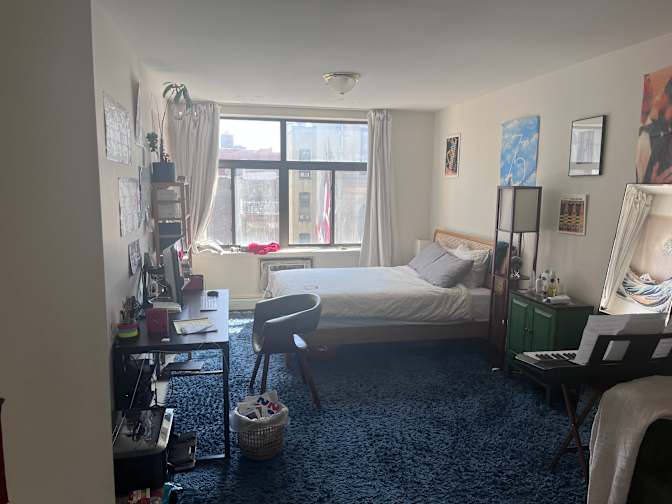 Cesar Oyarzabal's room