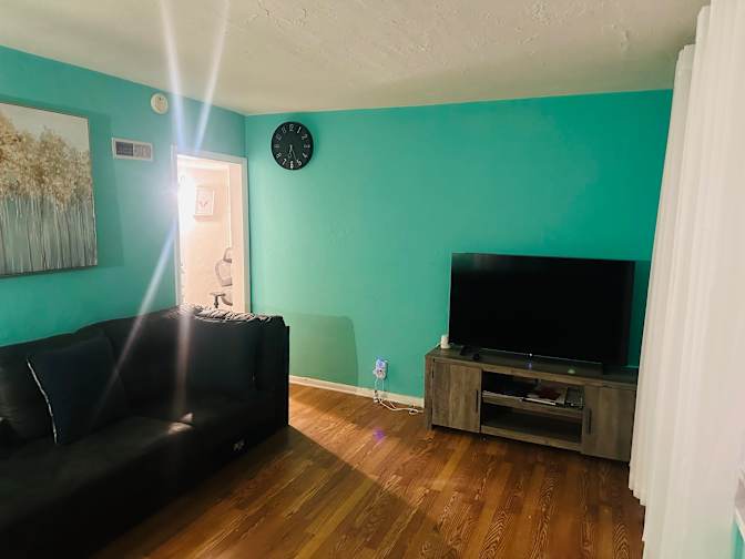 Gbenga's room