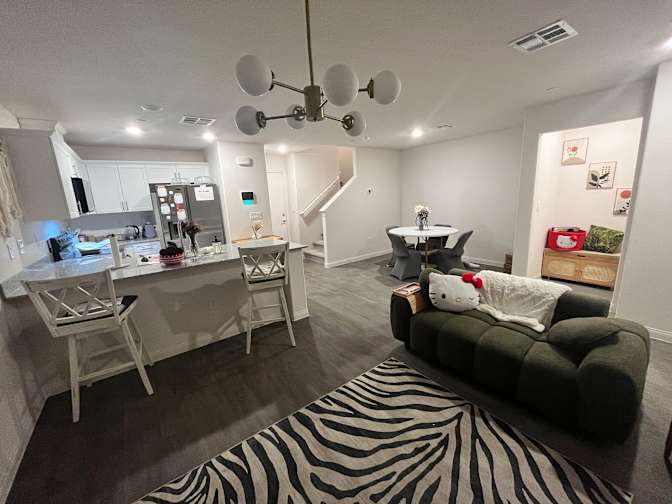 Amieya  Fairman's room