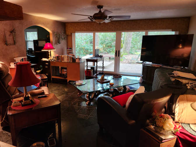 Saundra's room