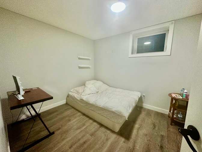 Cindy's room