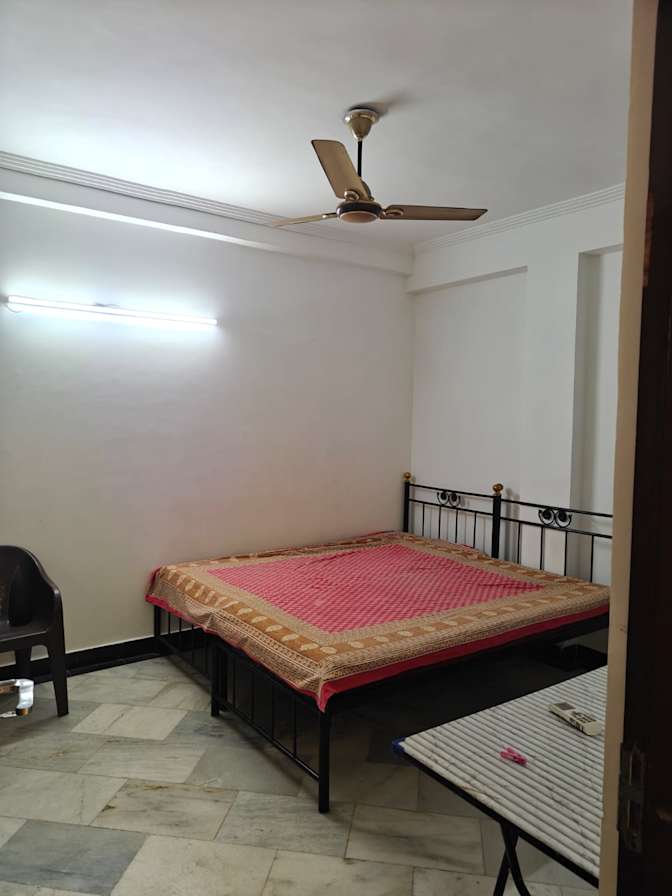 Milan Waits's room