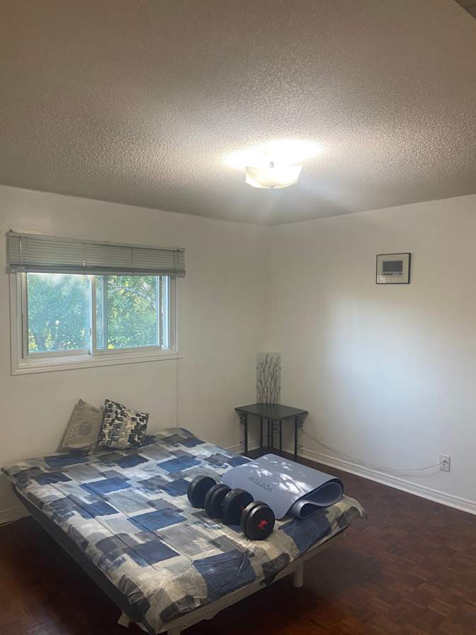Randy's room