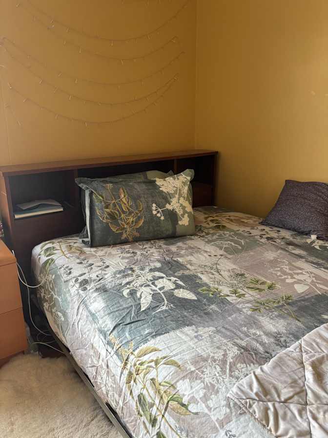 Andrea's room