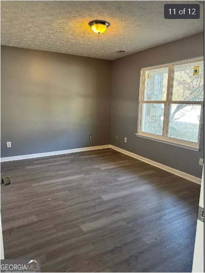 Alcove Rooms's room