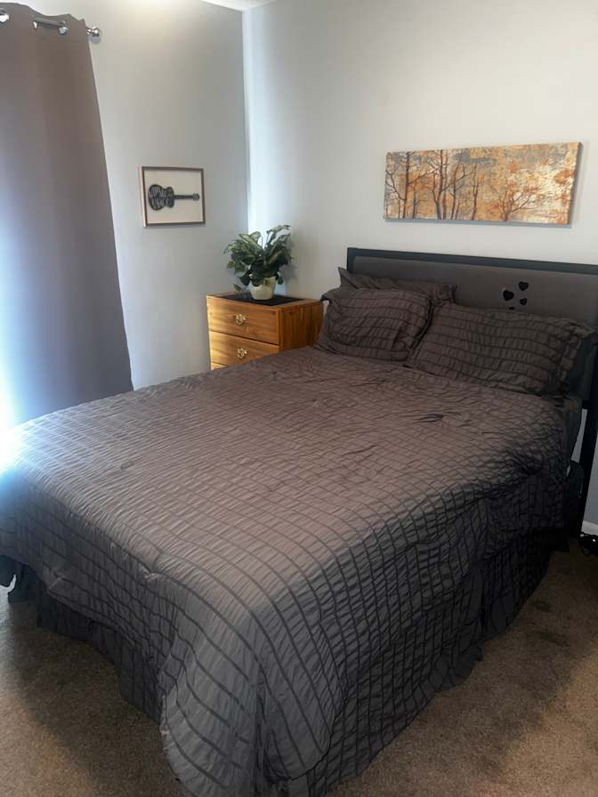 dennis's room